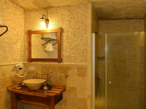 Sultan Cave Suites