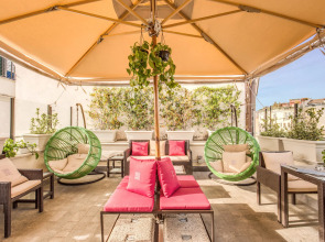 Hotel 87 Eighty seven