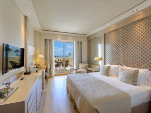 Курортный отель Las Arenas Balneario