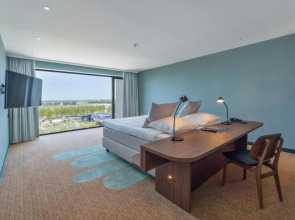 Отель Van der Valk Schiphol A4