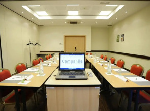 Travelodge BCN Cornella Fira