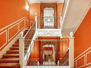 Catalonia Las Cortes Hotel