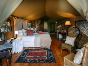 Chandelier Game Lodge