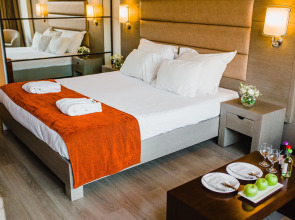 Napa Plaza Hotel - Adults Only