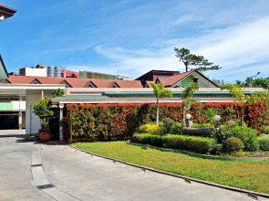 Hollywood Drive-In Hotel