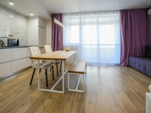 Абри Люкс на Революции, 24