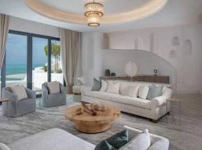 Anantara Santorini Abu Dhabi Retreat - Adults Only