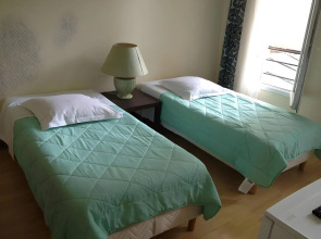 Отель Au Royal Mad