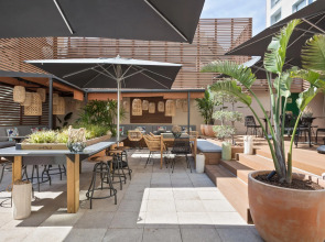 Отель INNSiDE by Melia Barcelona Apolo