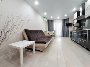 Мегаполис на улице Средне-Московская