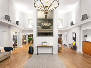 voco Oxford Spires by IHG