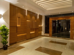 Nine Pyramids View Hotel