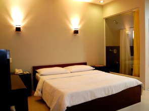 Rumi Apartelle Hotel