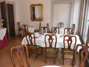 Palazzo Contarini Della Porta Di Ferro