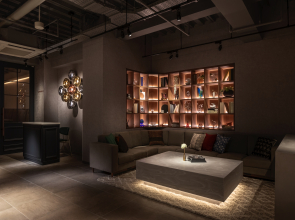 The Lively Osaka Honmachi