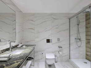 TITANIC Chaussee Berlin