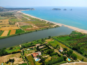 Apartamentos Hostal La Gola