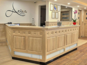 Hotel Aziza