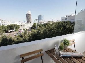 The White House Hotel at Dizengoff Square