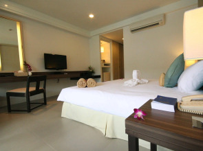 Sawaddi Patong Resort & Spa by Tolani