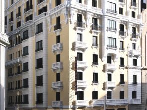 Отель Petit Palace Triball