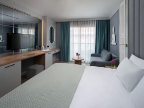 Siam Elegance Hotels & Spa