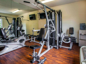 Comfort Suites East Brunswick - South River