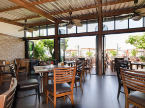 The StandardX Bangkok Phra Arthit