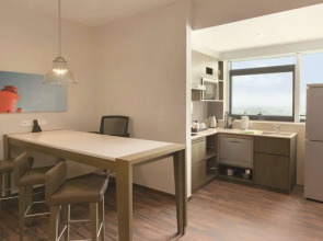 Hyatt House Shenzhen Airport