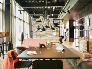 Moxy Edinburgh Airport