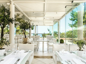 Отель Ikos Oceania