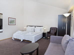 Отель Grand Skei