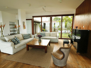 Ubuntu Beach Villas By Reveal