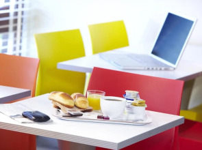 Cyan Hotel Roissy Villepinte Parc Des Expositions