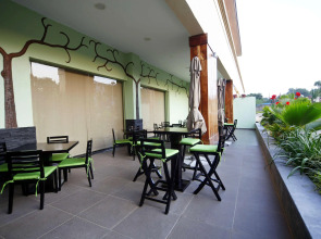 Отель Best Western Premier Garden Entebbe