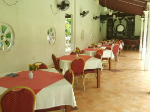 Airport Green View Resort