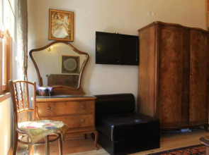 Tom Square Boutique Hotel