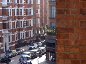 The Capital Hotel, Apartments & Townhouse - Small Luxury Hotels of The World