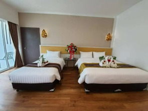 Swan Lake Hotel Sattahip