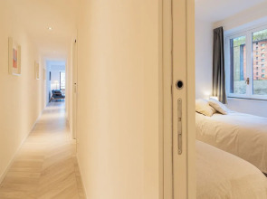 Your Private Harbour Nearby George Clooney