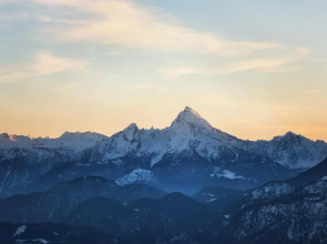 Yoho International Youth Hostel