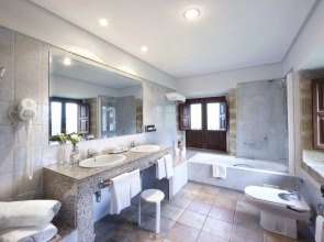 Parador De Cangas De Onis