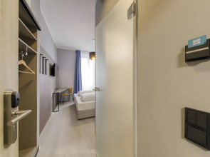 Smart Stay Hotel Station