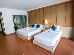 Phi Phi Harbour View Hotel