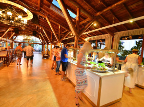 Sea Breeze Hotel & Apartments