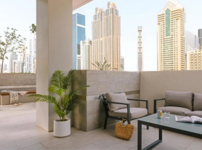 Sonder by Marriott Bonvoy Downtown Towers Apartments