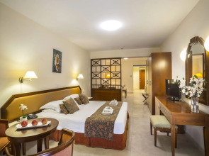 Aquamare Beach Hotel & Spa