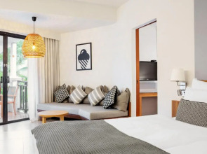 Sunwing Kamala Beach