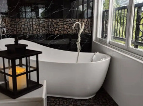 Bohol South Beach Hotel