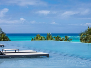 Alohilani Resort Waikiki Beach